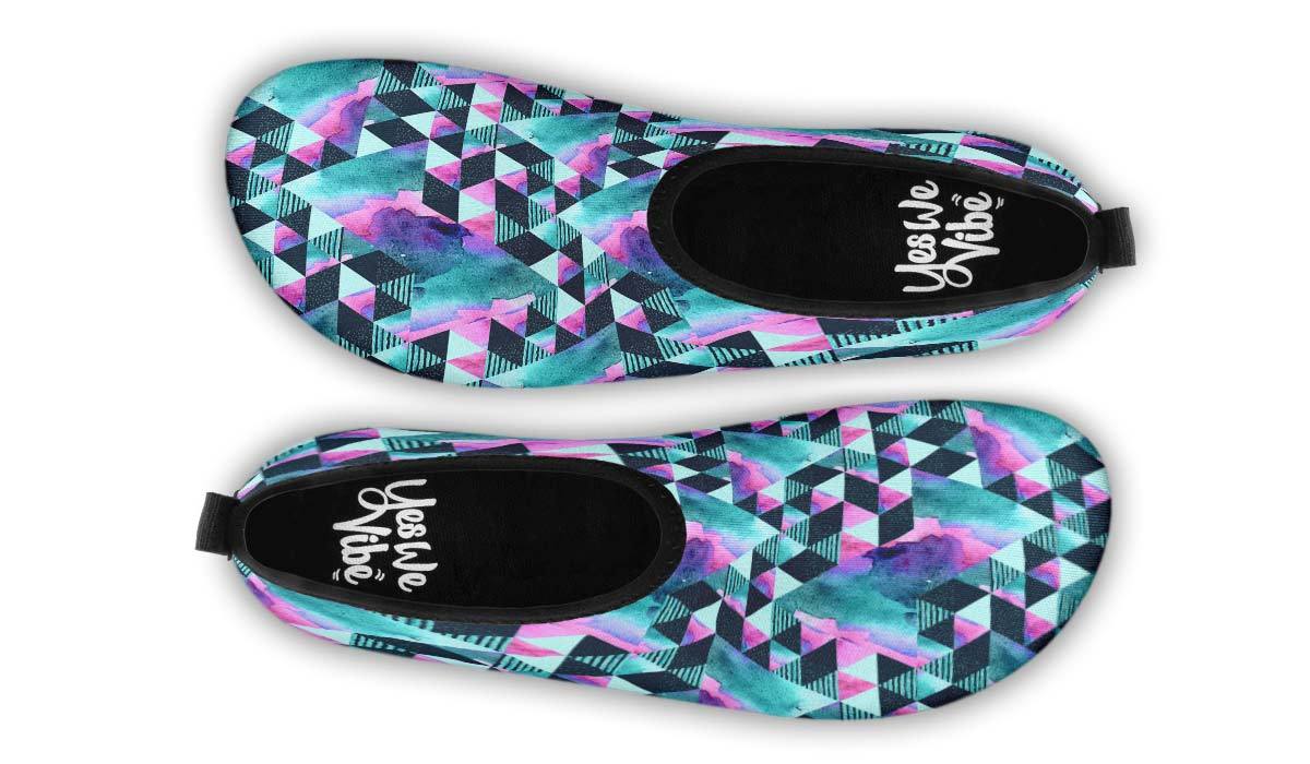 Geometric Watercolor Turquoise