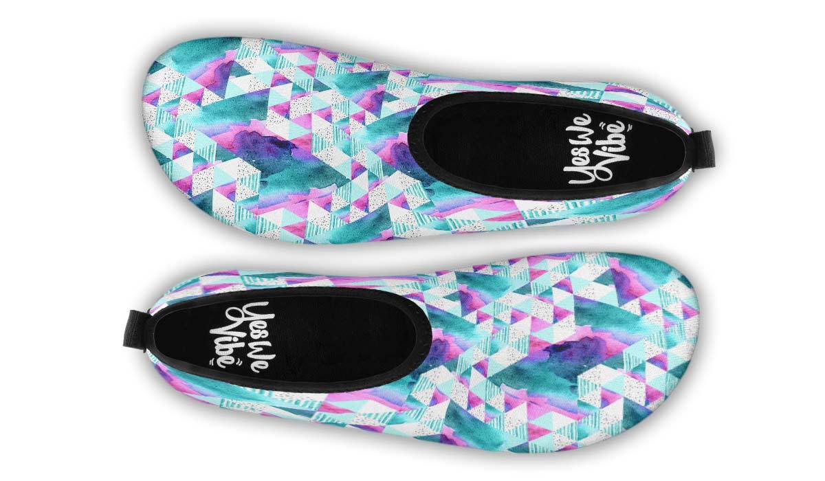 Geometric Watercolor White