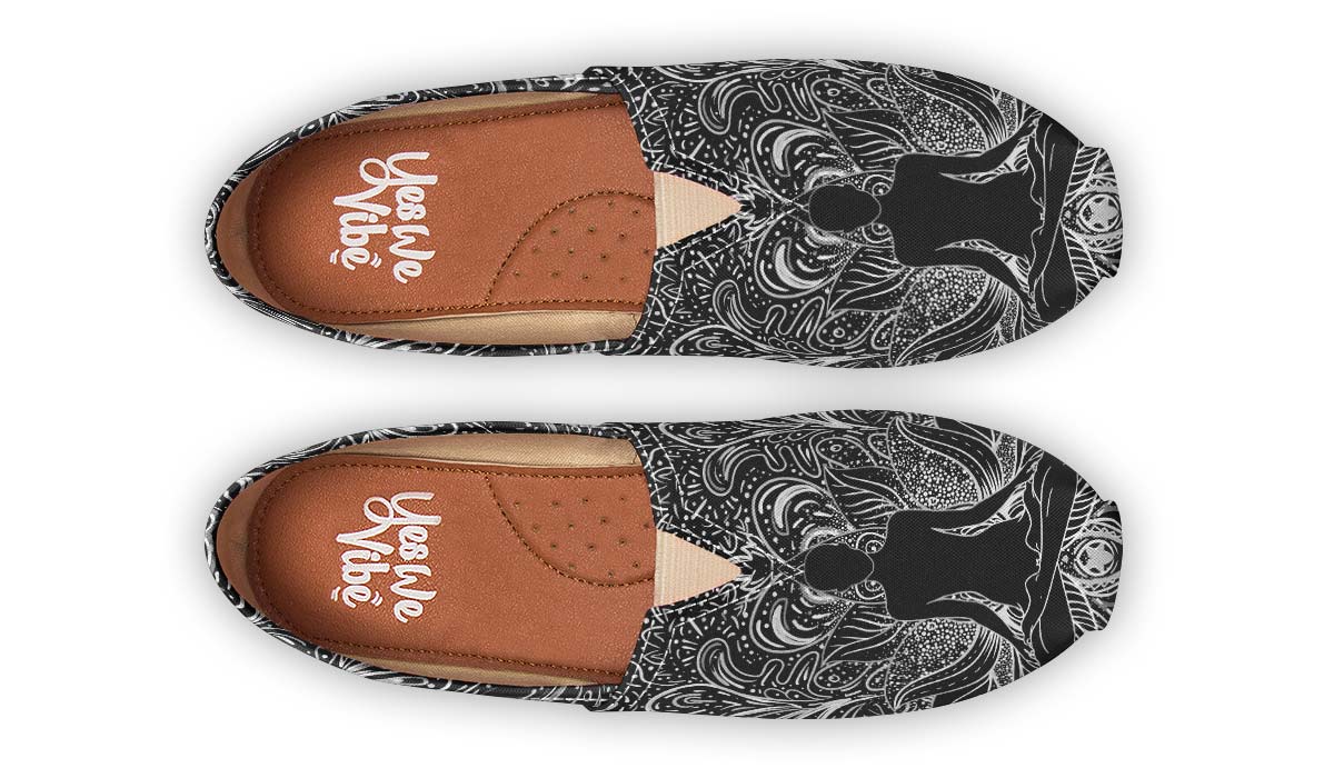 Yoga Lotus Blackand White