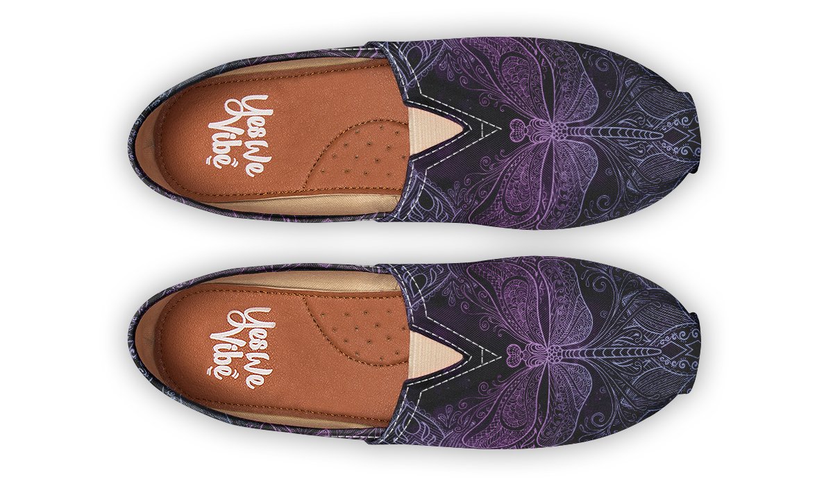 Dragonfly With Mandala In Purple