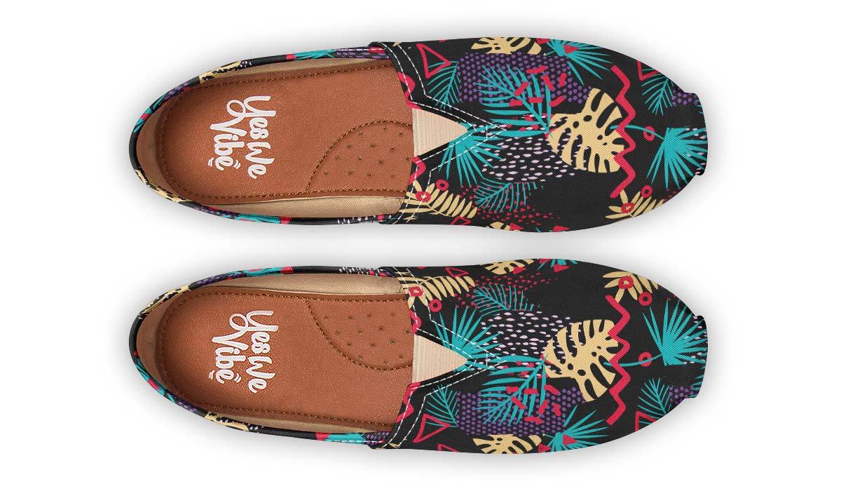 Ethnic Tropical Leaves