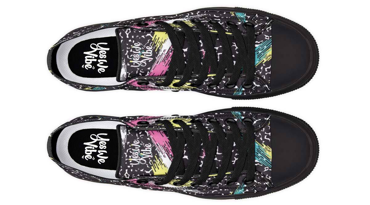 90s Abstract Pattern