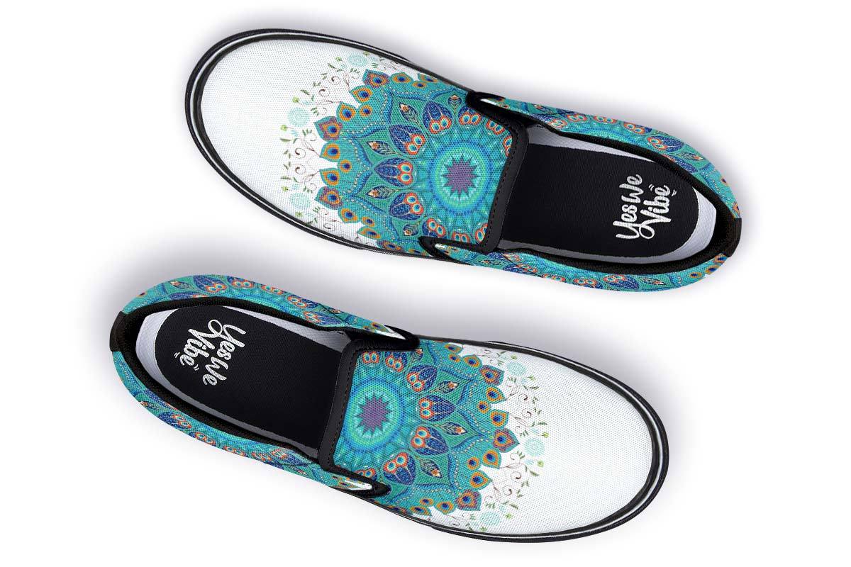 Circular Peacock Feathers Floral