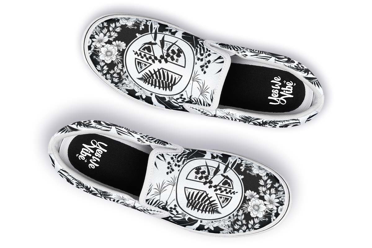 Blackand White Flower Peace