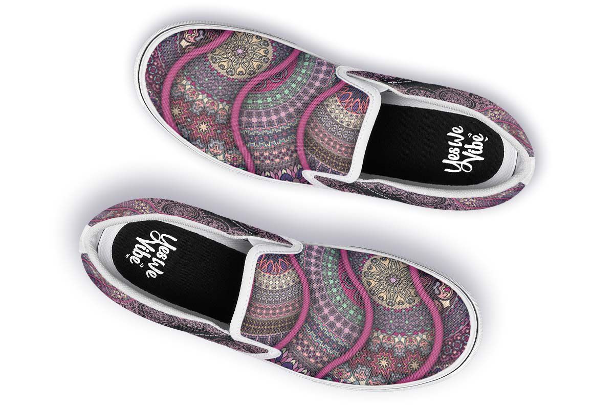 Ornate Flower Fuschia