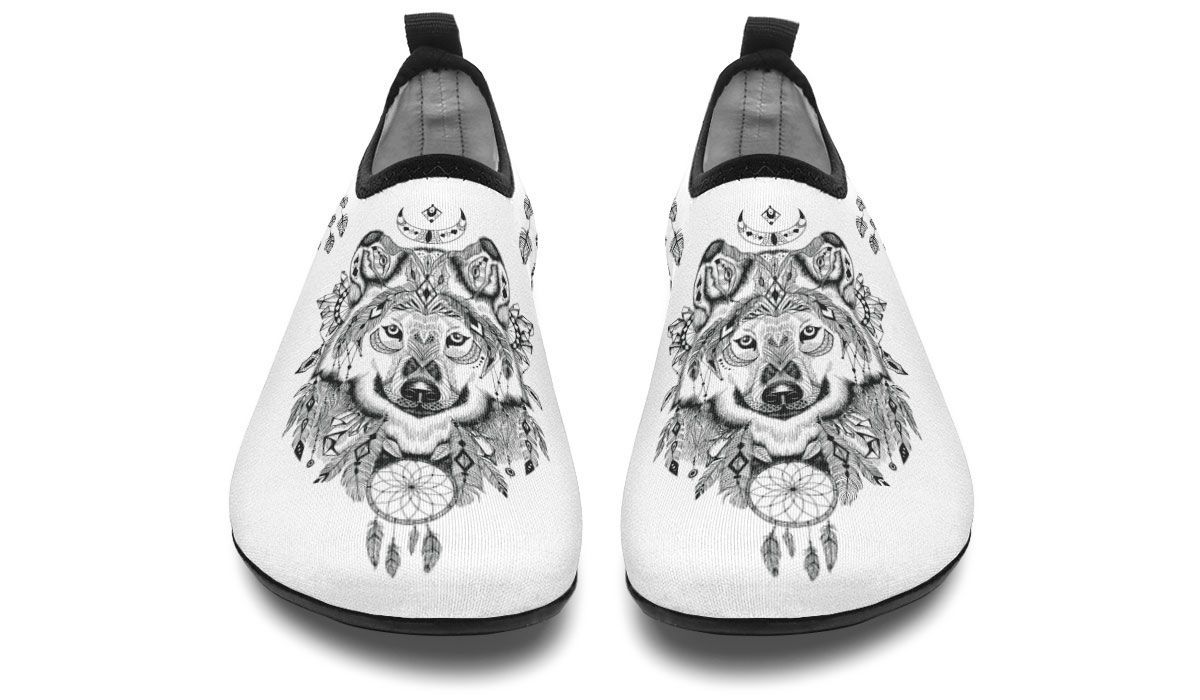 Bohemian Wolf White