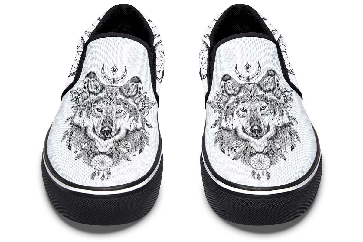 Bohemian Wolf White